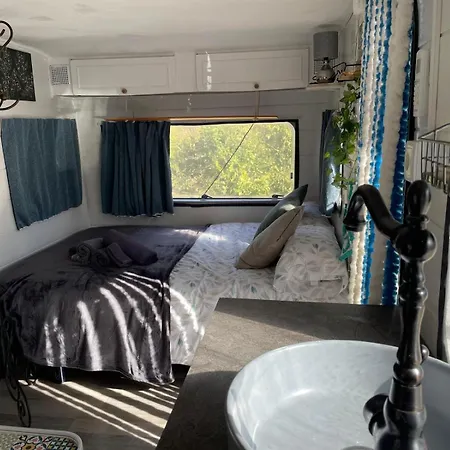 La Calma Y La Caravana Melegis